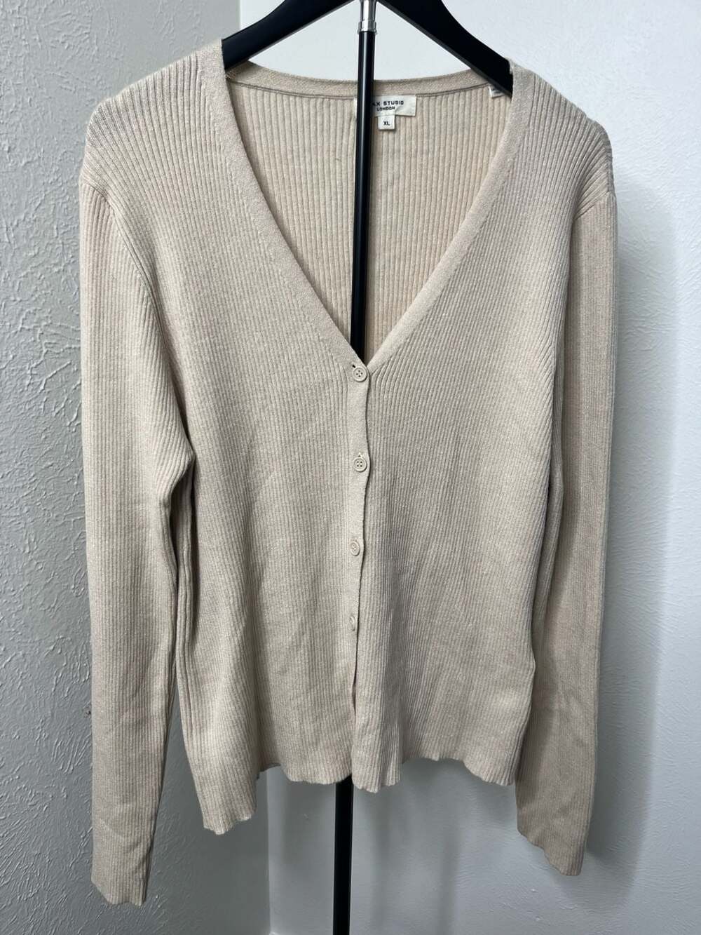 London Beige Ribbed Knit V-Neck Cardigan Women’s XL Quiet Luxury